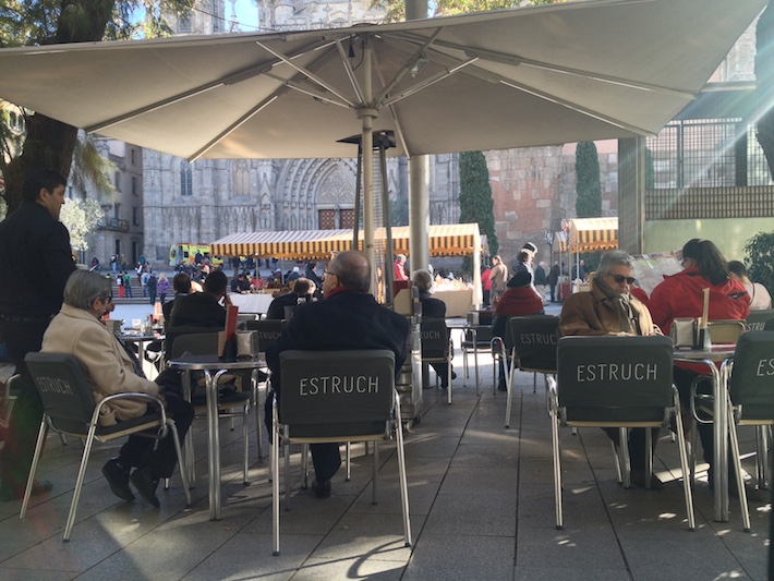 Cafè Restaurant Estruch, bon espresso amb vistes a la catedral
