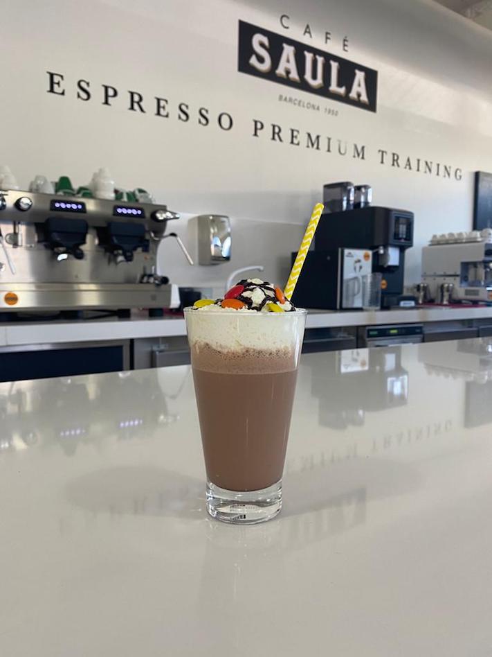 El frappé, una alternativa refrescante para tu carta de bebidas en verano